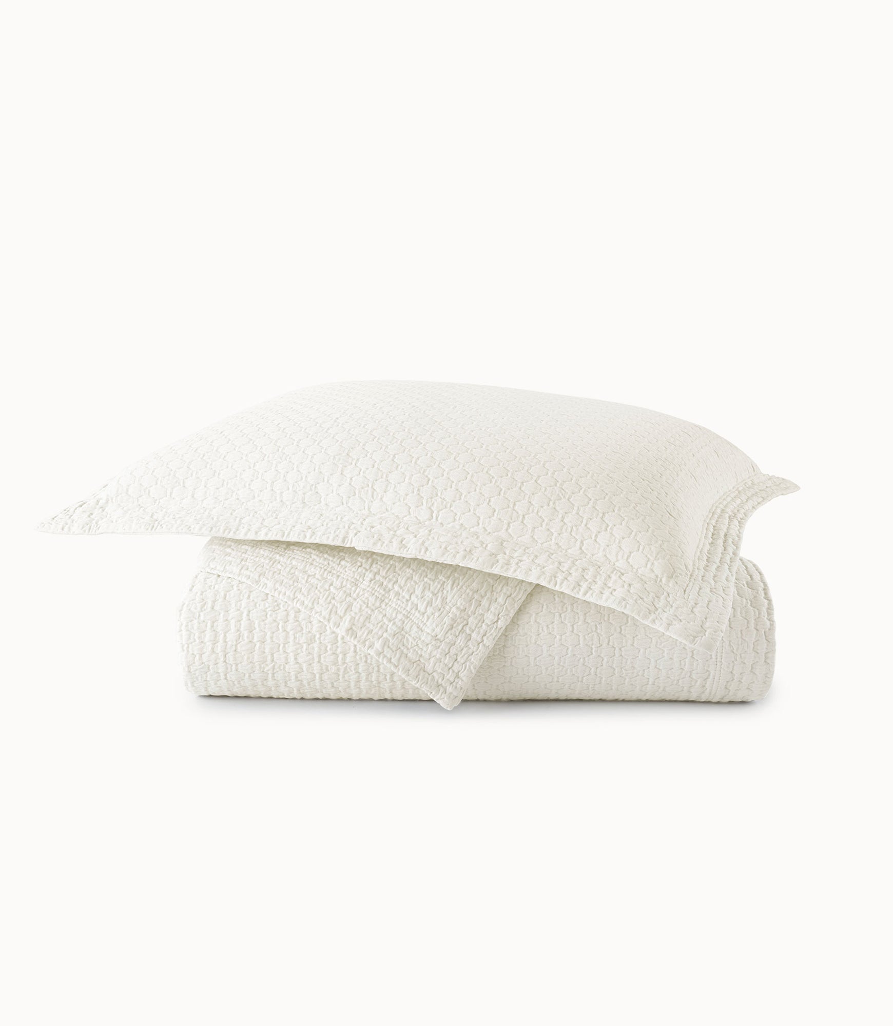 Juliet Matelassé Coverlet