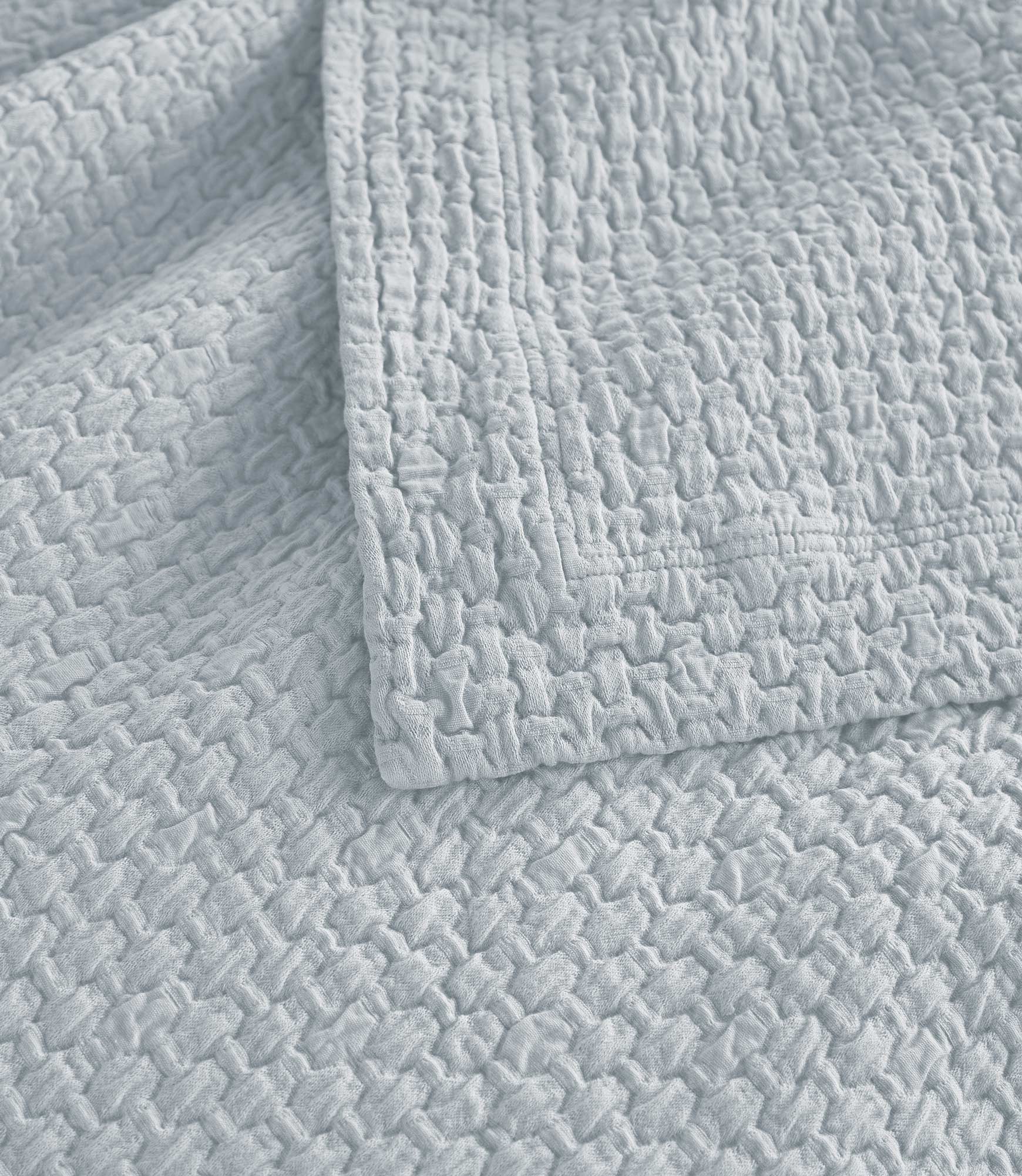 Juliet Matelassé Coverlet