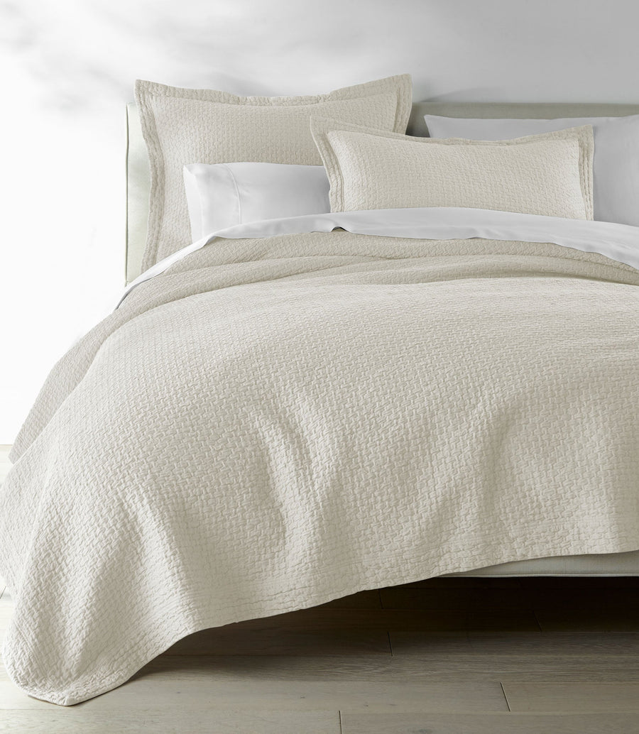 Juliet Matelassé Coverlet