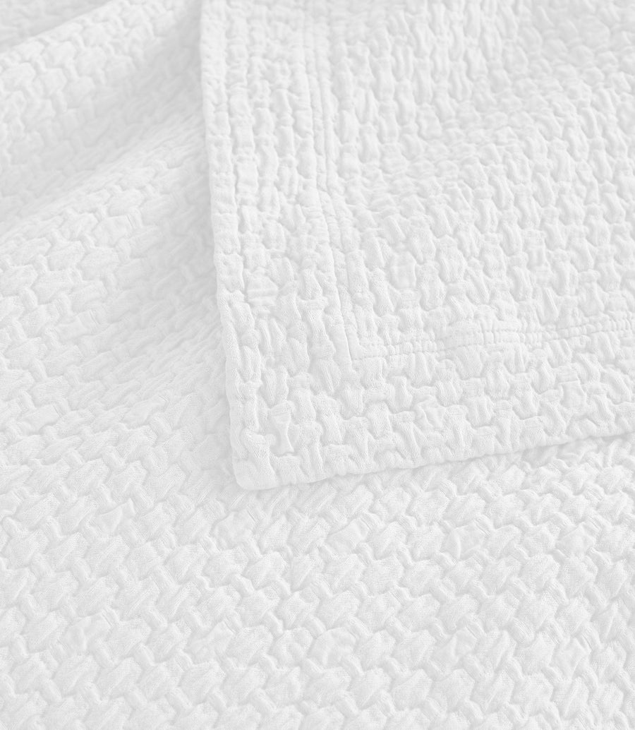 Juliet Matelassé Coverlet