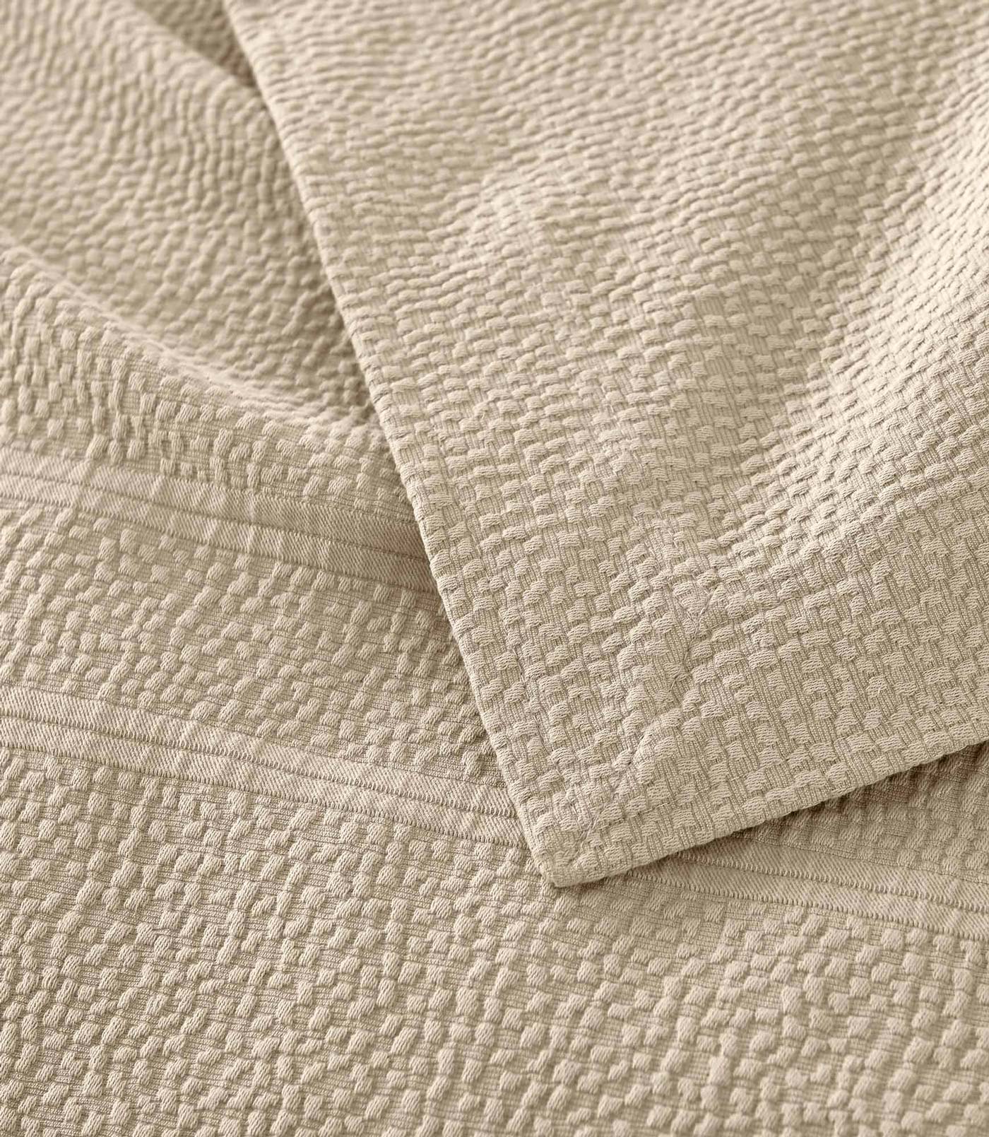 Montauk Matelassé Coverlet